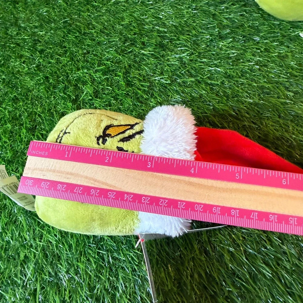 Dr‎ Seuss Grinch Plush in Mug Christmas Santa Hat Collectible Toy